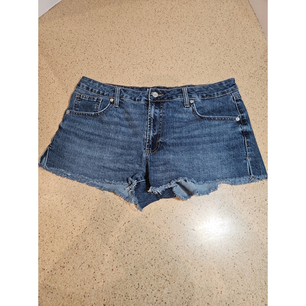 No Boundaries Womens High Rise Cut Off Denim Shorts Medium Wash Size 14